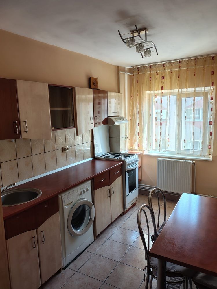 Inchiriez apartament 2 camere - Poză 1