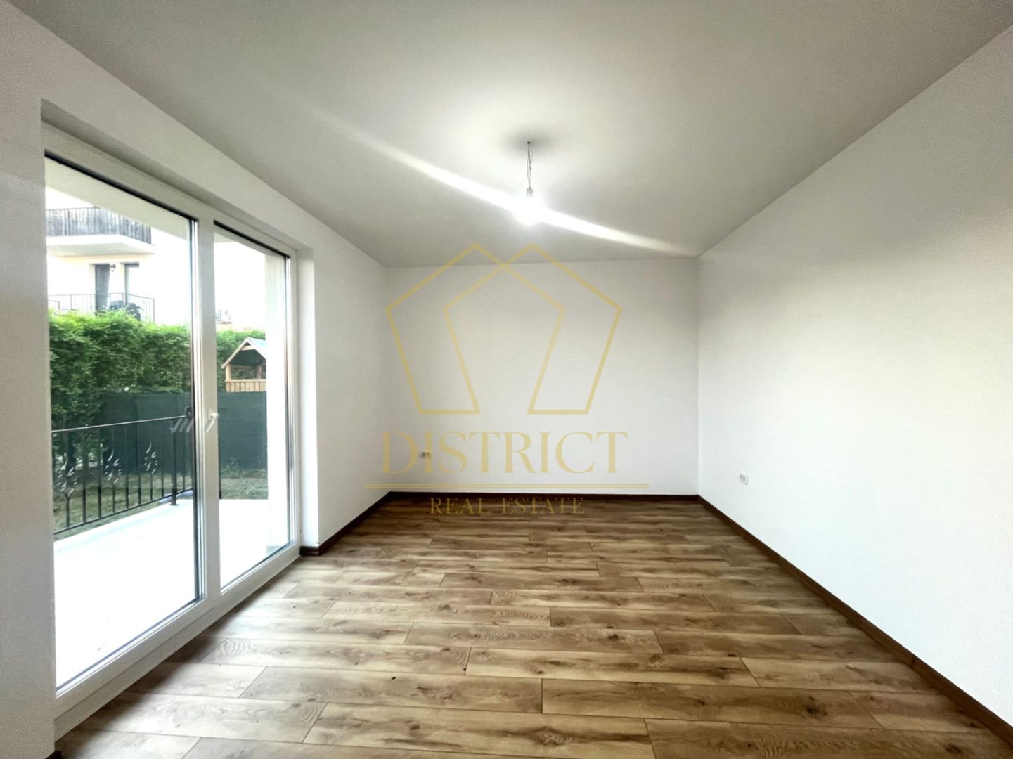 Apartament superb cu 3 camere si gradina de 73mp I Giroc - Poză 2