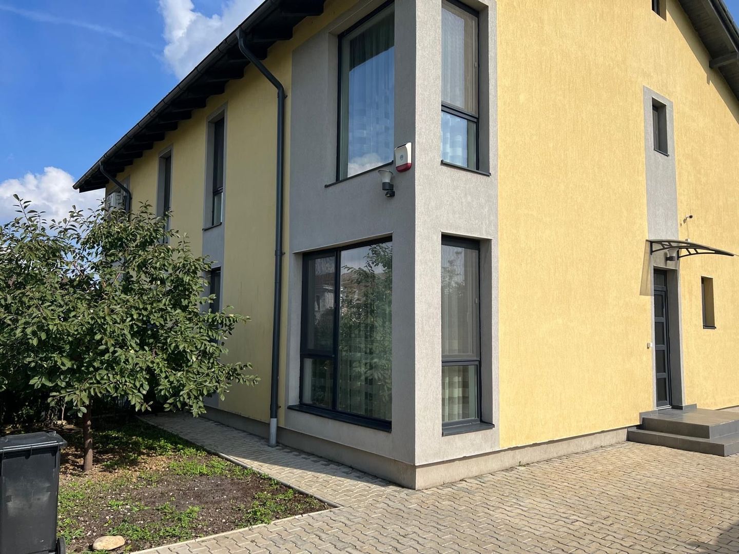 Duplex de închiriat în Dumbrăvița – 4 camere, 130 mp, teren 360 mp - Poză 1