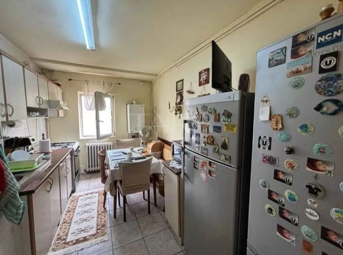 De vanzare cu 4 camere decomandat in Manastur - Poză 5