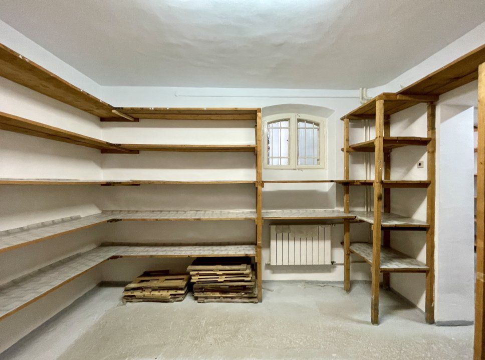 Casa D+P+1 cu curte 100mp, incadrare birouri, zona Eminescu - Poză 10