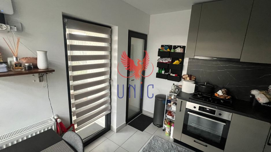 Casa de lux , zona  rezidentiala Popoveni - Poză 4