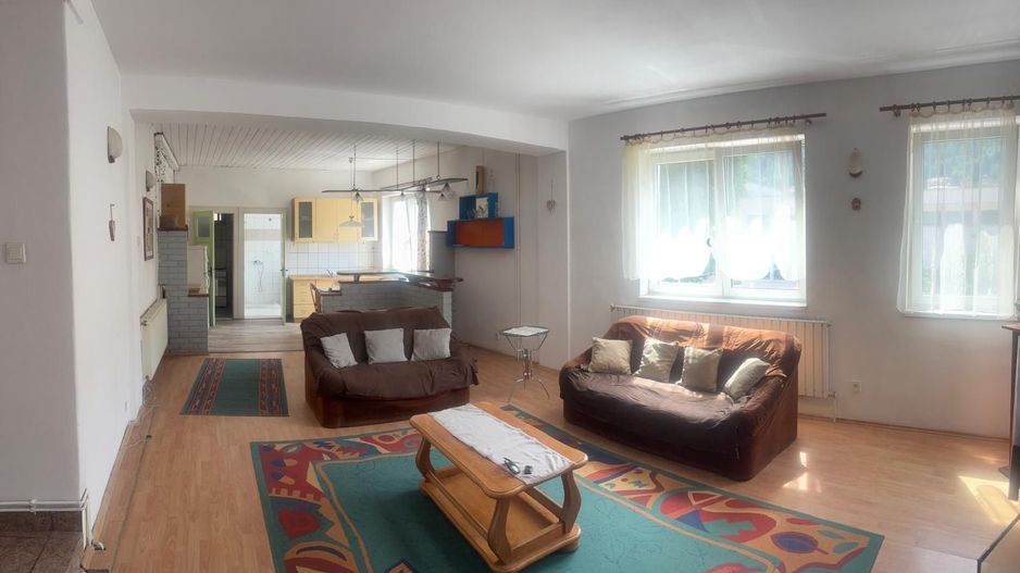 Apartament deosebit la 5 minute de Piata Sfatului - Poză 1