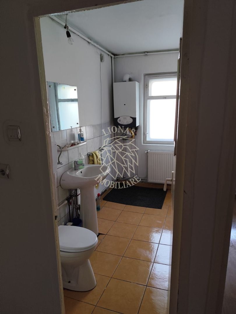 Spatiu comercial 40 mp la strada-ideal magazin, salon, florarie-Han - Poză 5