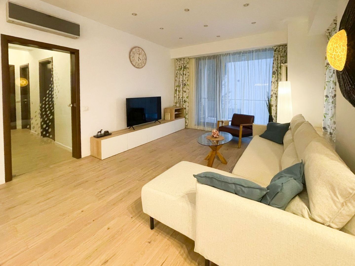 Chirie I Apartament 3 camere I North Area Lake View - Poză 1