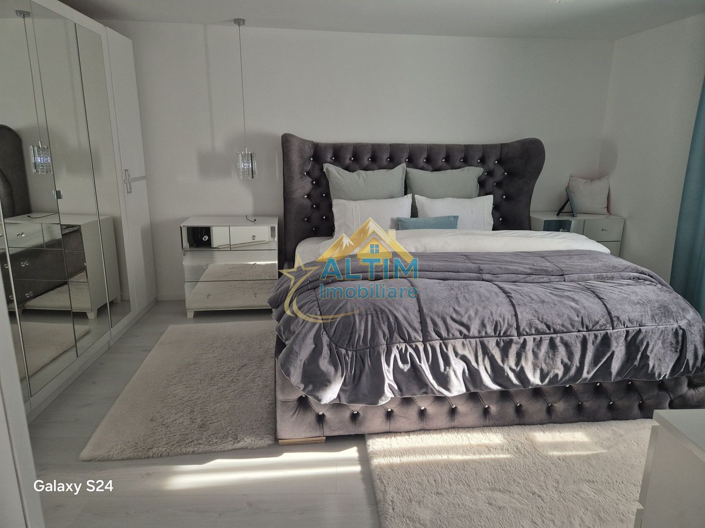 Casă cu 5 camere în Răcădău, Brașov - Poză 2