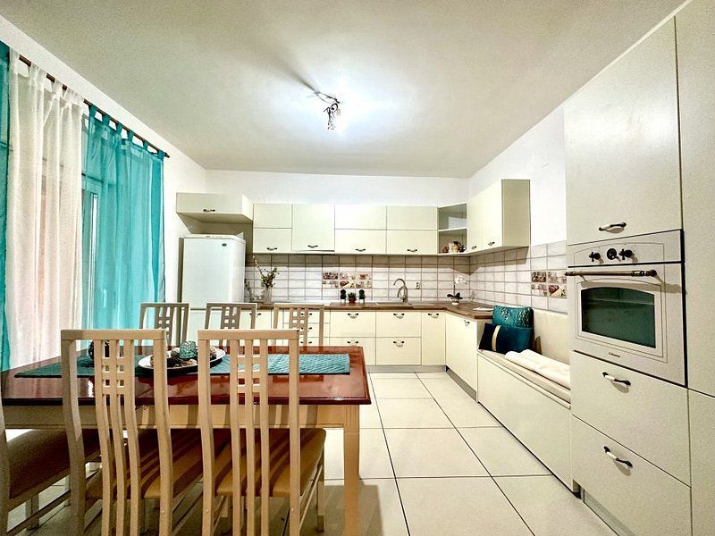 Casa la intrare în Ghiroda - Poză 8