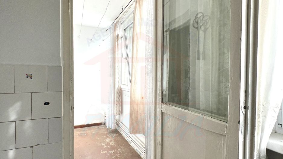 🏡 Apartament 2 camere, etaj 3, stradal – zonă excelentă Micro 40 - Poză 10