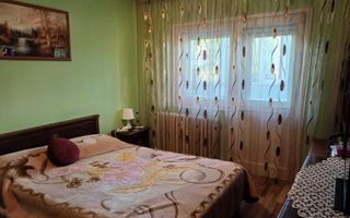 Vand apartament 3 camere doua bai, doua balcoane - Poză 3