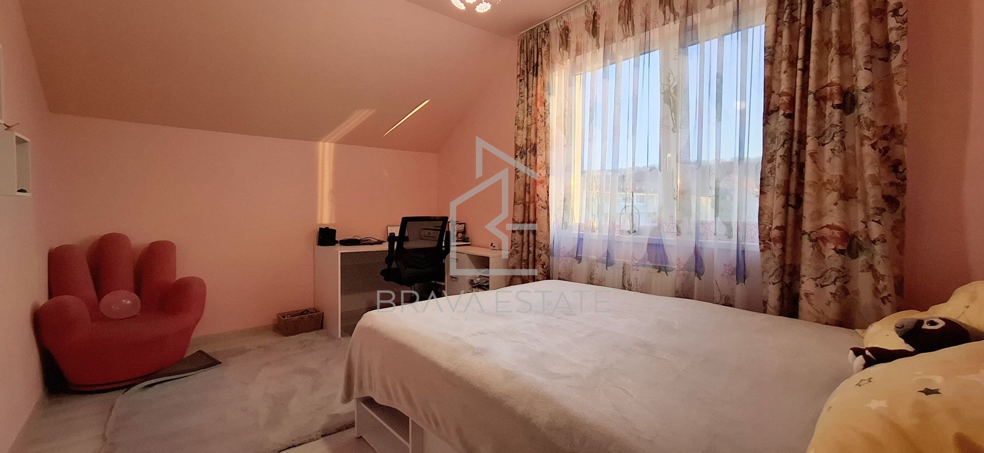 Apartament 61mp, cu balcon, parcare, zona Eroilor Floresti - Poză 4