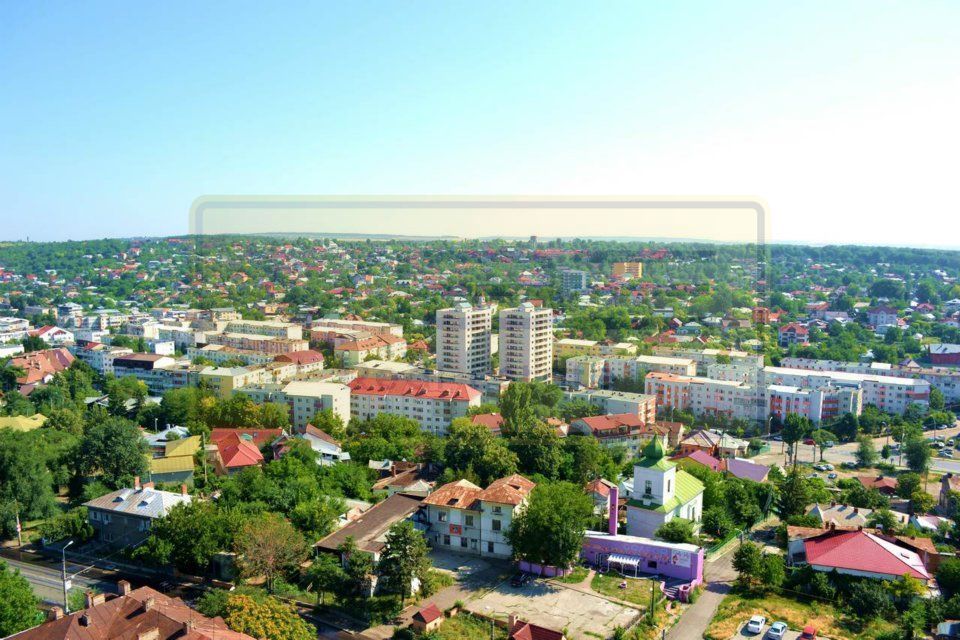 Apartament 2 camere decomandat zona Podul de Fier - Poză 1