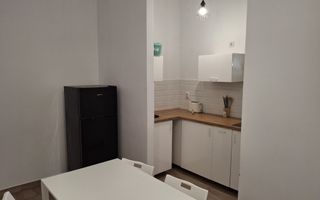 De inchiriat apartament in zona ultracentrala - Poză 2