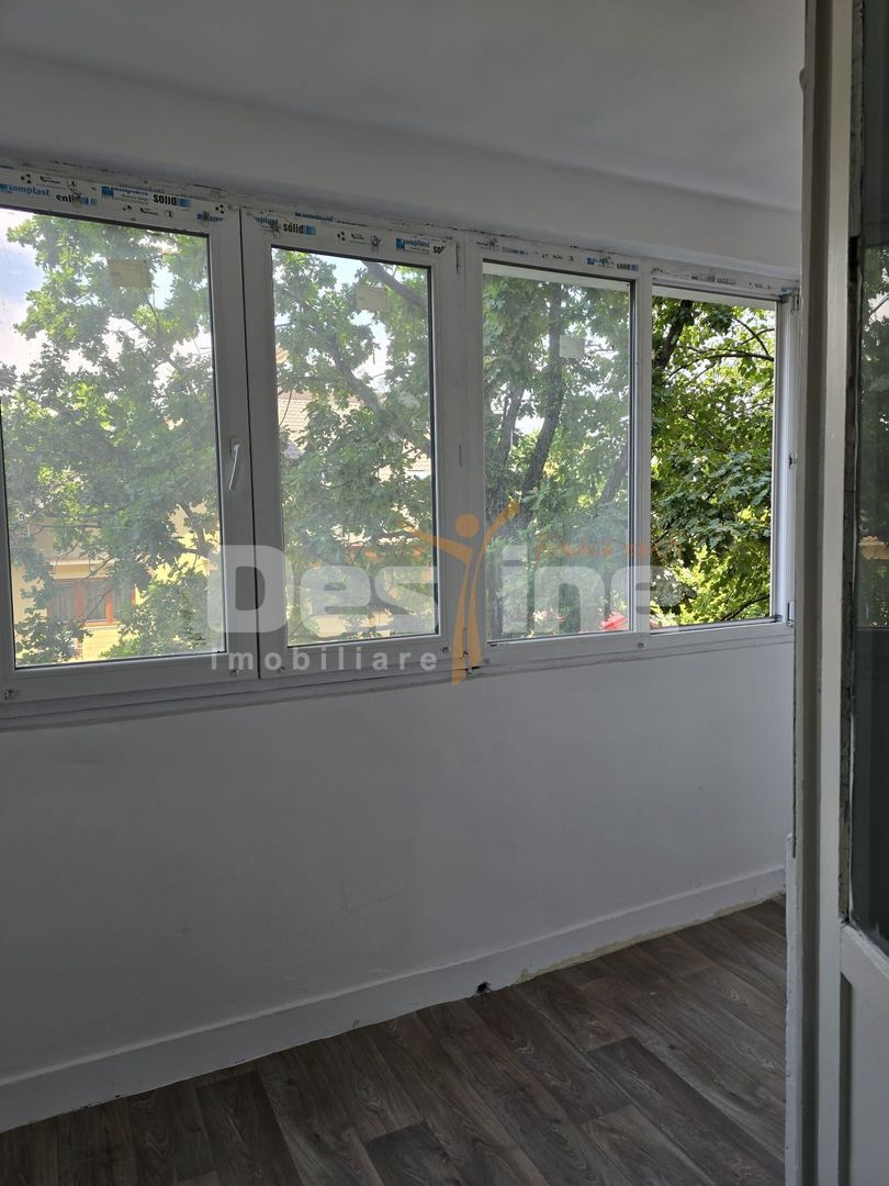 APARTAMENT 3 CAMERE SEMIDECOMANDAT - Poză 12