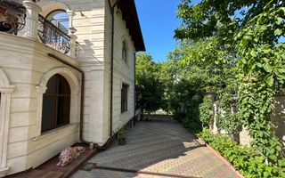 Casă în Buiucani, de vânzare, cu suprafața de 338m2. Pe teren de 14 ari. - Poză 3
