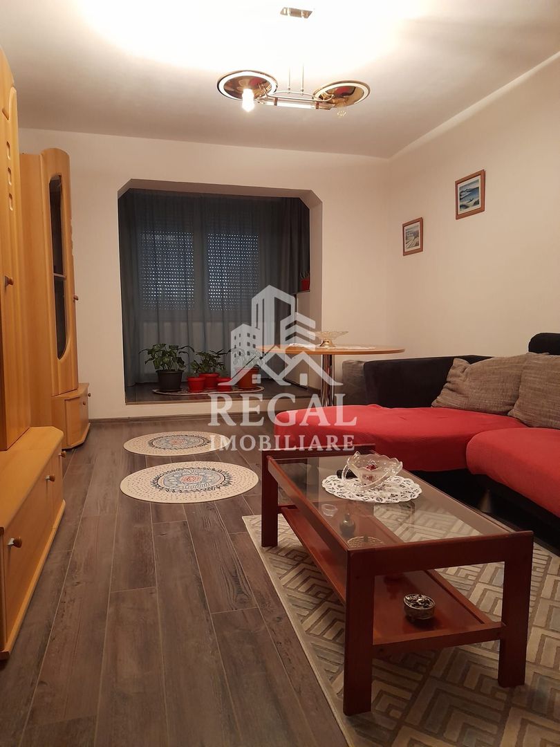 Apartament 3 camere in zona Micro 7( la intersectie cu str. Pinilor) - Poză 1