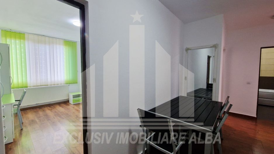 Apartament cu 3 camere decomandate, Cetate - Poză 6