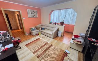 3 camere decomandat zona Girocului  etaj 1 CENTRALA, CLIMA - Poză 1
