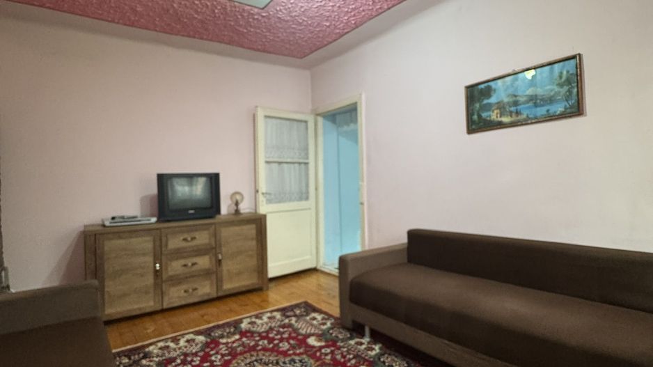 De vânzare Casă în Grădiște, curte + grădină proprie generoasă Arad - Poză 14