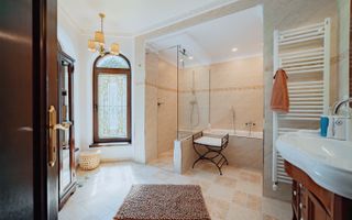 Proprietate de lux în Ghimbav, la doar 10 minute de Brașov - Poză 14
