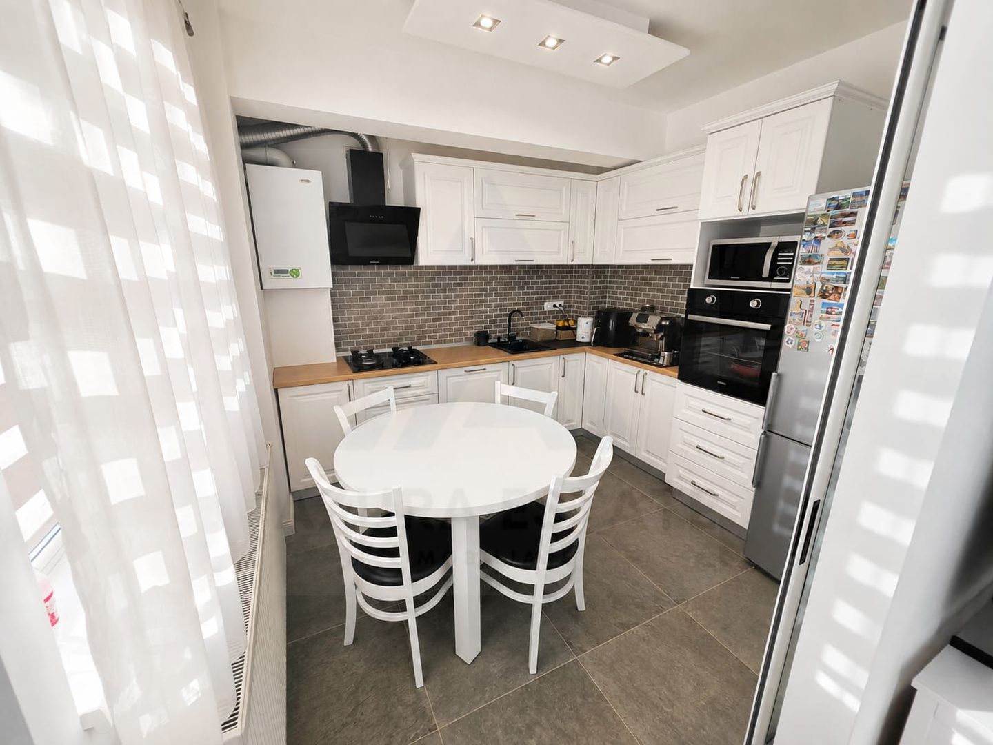 Apartament 3 camere etaj 2 78 mp utili balcon si parcare Turnisor - Poză 5