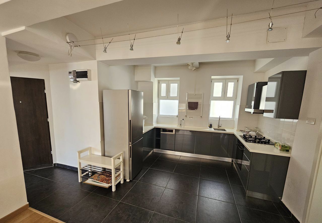 Apartament 3 camere | Ultracentral | Renovat complet - Poză 3