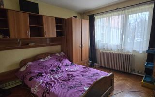 Închiriez apartament 2 camercamere semideomande - Poză 4
