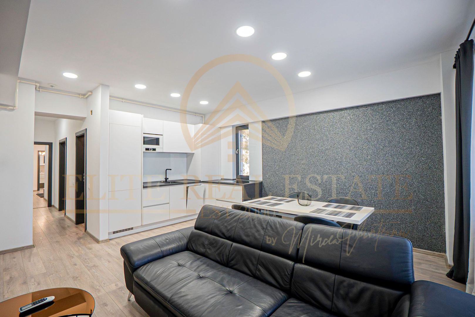 Staiunea Mamaia - Apartament Premium 3 Camere, Parcare, Mobilat - Poză 1