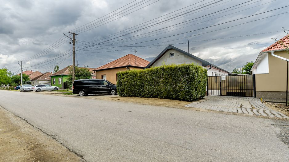 VÂNDUT! Casă locuibilă în Sânleani. - Poză 2