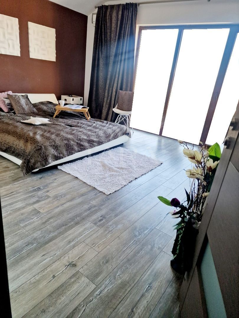 Casă modernă, mobilată, cu priveliște superbă – zona Vivo, Florești - Poză 4