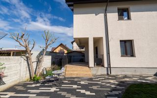 Vila in Tunari cu garaj si spatii de depozitare - Poză 23