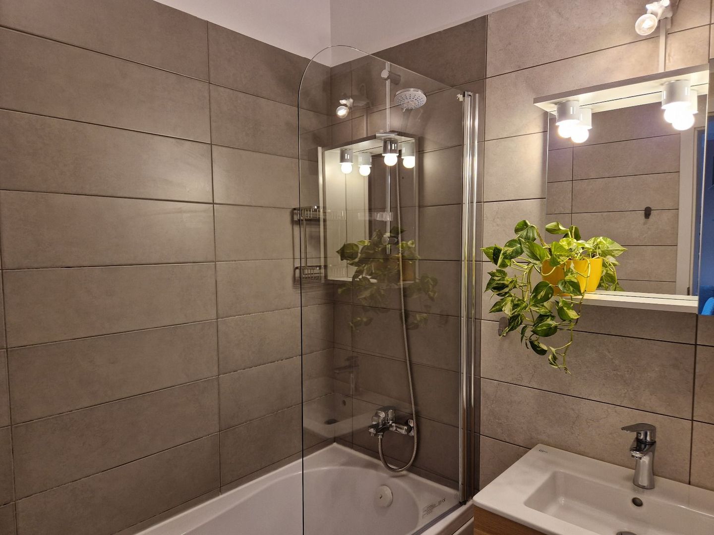 PTA MUNCII - Decebal | Chirie 2 camere bloc nou centrala termica - Poză 8