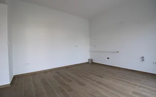 Zona Lunei – Casă nouă 2025 | 5 camere, 3 băi | Ideal rezidențial sau birouri - Poză 14