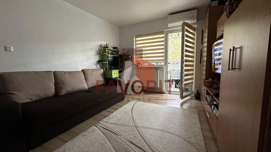 2 camere | etaj intermediar | centrala proprie | zona excelenta | - Poză 3