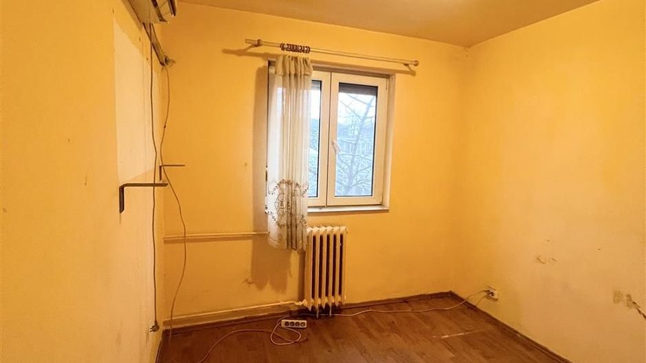 Garsoniera in zona Rogerius - Poză 1