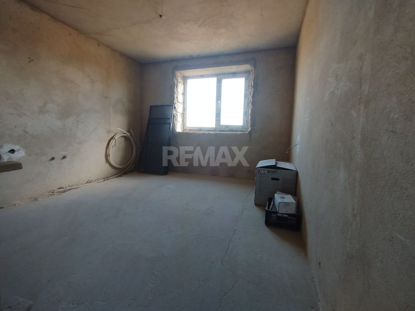 CASĂ CU 2 NIVELE – 136 m² | 4 DORMITOARE | 7 ARI ANENII NOI - Poză 10