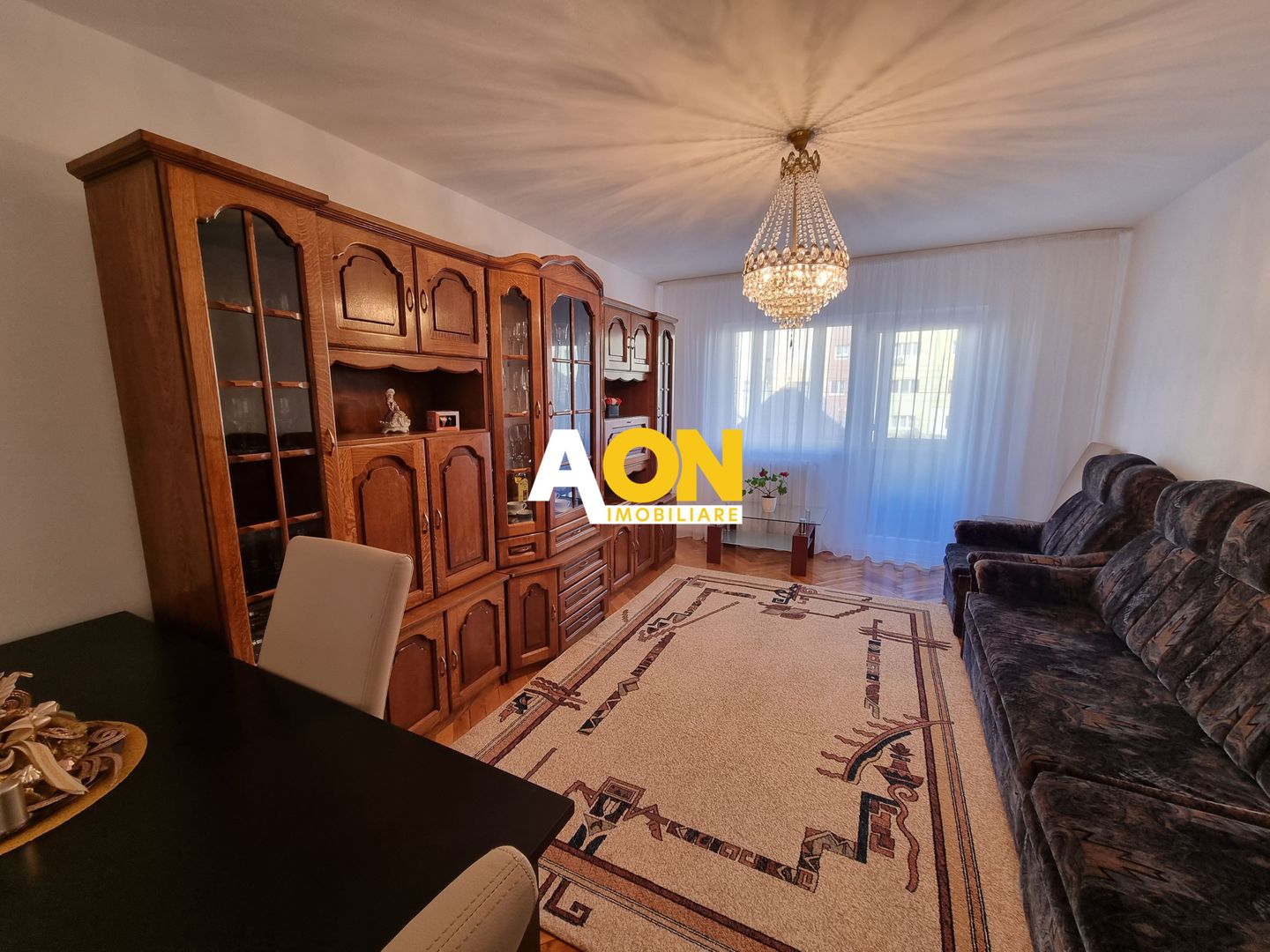 De vanzare apartament 5 camere, etaj intermediar, Cetate - Poză 1