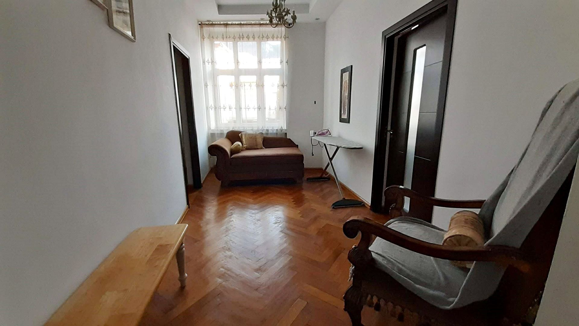 Apartament  deosebit-Piata Unirii,  apartament in casa  4 camere, 2 bai. - Poză 9