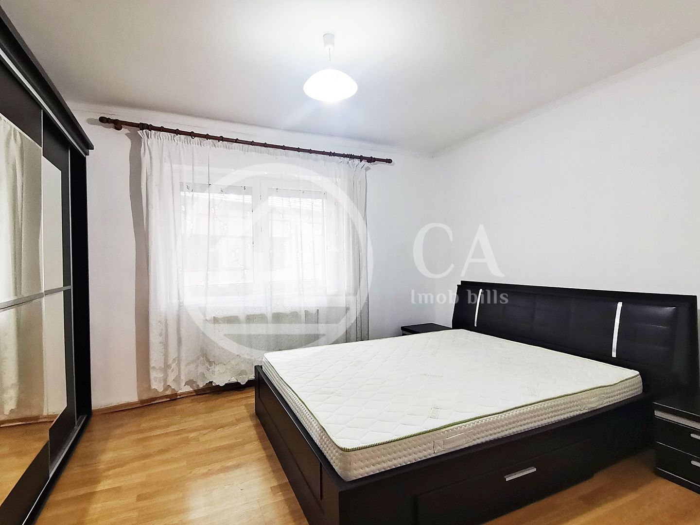 Casa cu 4 camere de inchiriat in zona centrala, Oradea - Poză 1