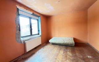 Proprietate cu 2 case | Teren 546 mp | Str. Albinelor Nr.18 - Carei - Poză 8