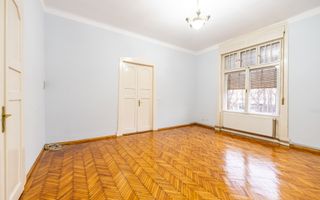 Spatiu pentru birouri,pozitionat pe Bld. Revolutiei,etajul 1 - Poză 1