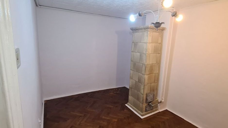 De Vanzare Casa Individuala cu 1 camere, Romana sector 1 - Poză 1