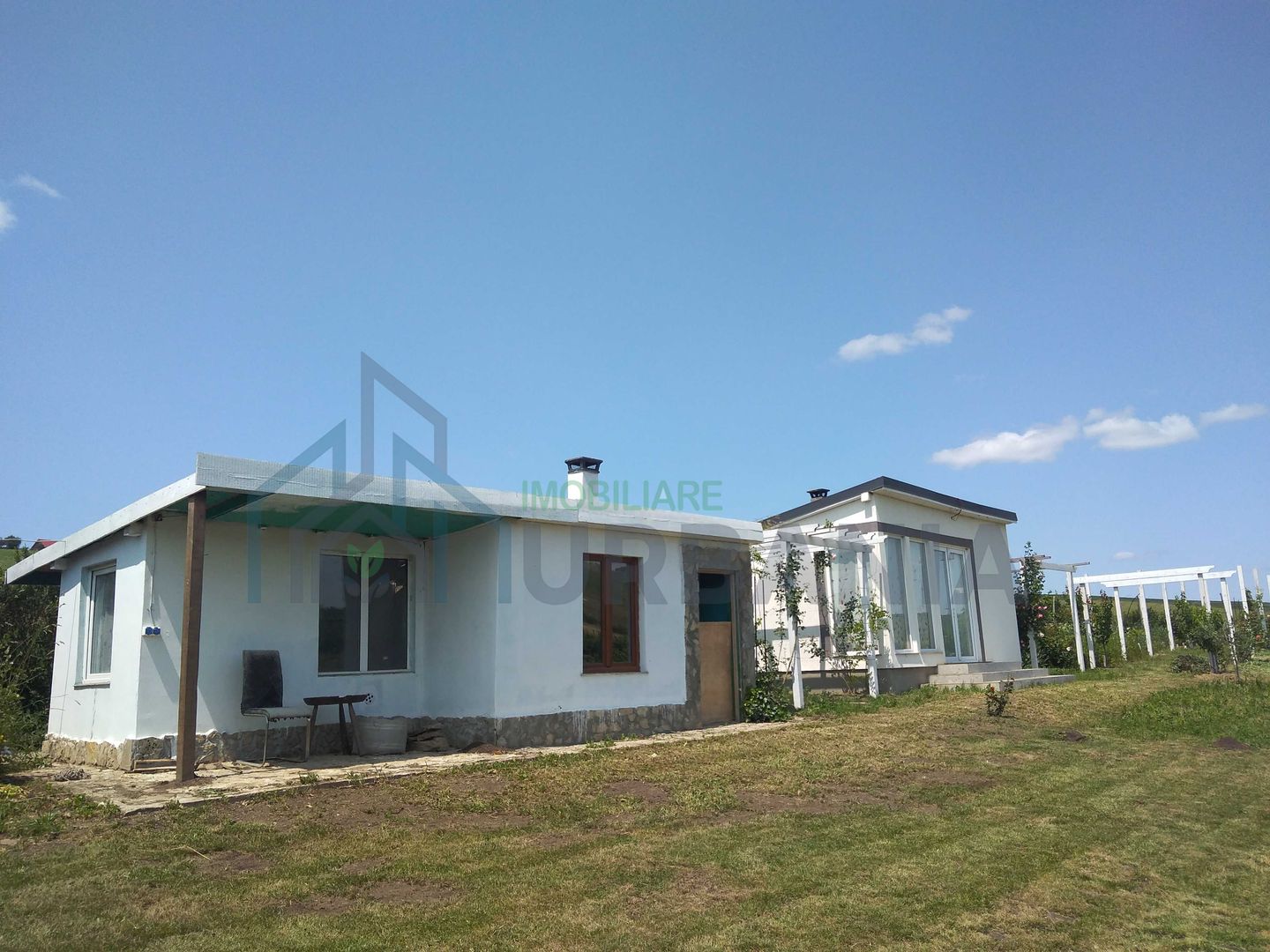 Casă cu teren generos de 1.800 mp, lângă Pădurea Mârzești, Breazu, Tăutești - Poză 4