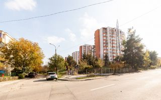 Teren stradal pe colț - Ideal afacere - front stradal mare - Poză 5