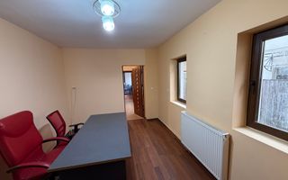 Spațiu de închiriat în Vilă - 2 camere+birou+curte în Campina - Poză 3