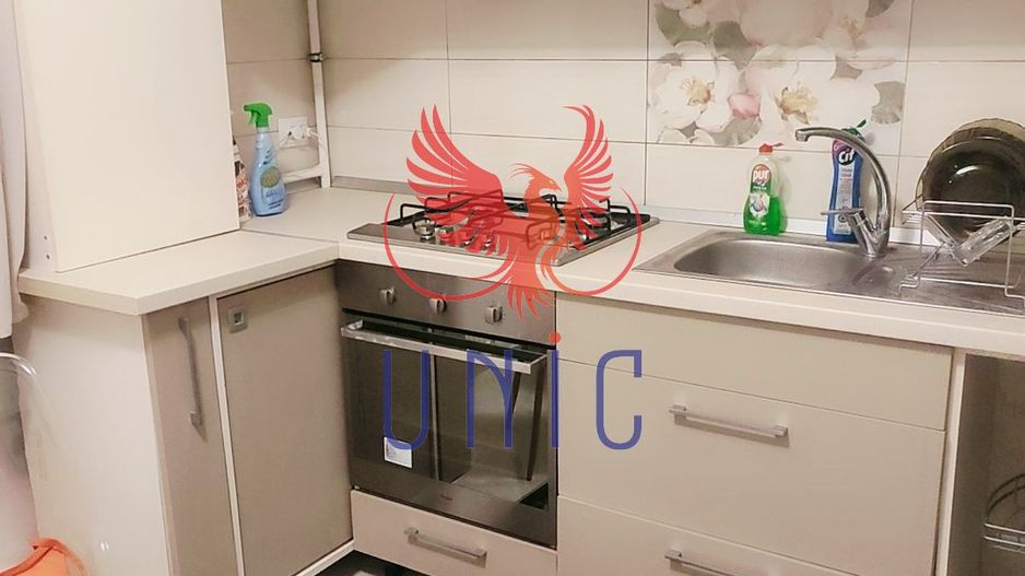 Apartament 3 camere decomandate, 500 Euro - Poză 8