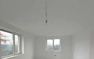 Casă modernă de vânzare în Sânpetru - Poză 9