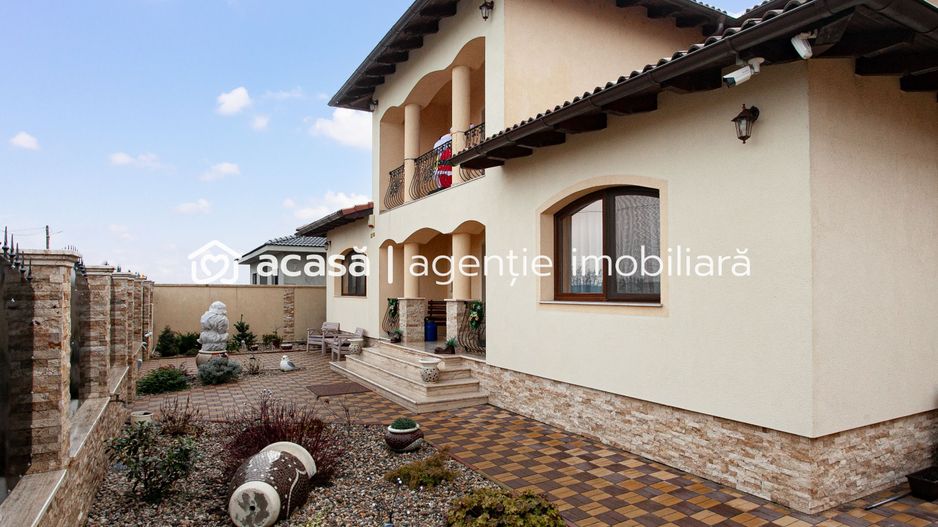 PRET NOU! Casă deosebită în Livada - COMISION 0% - Poză 1