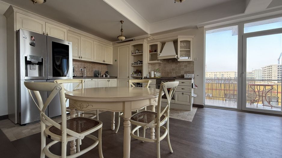 Apartament 3 camere Mamaia - Navodari - vedere la mare - Poză 1