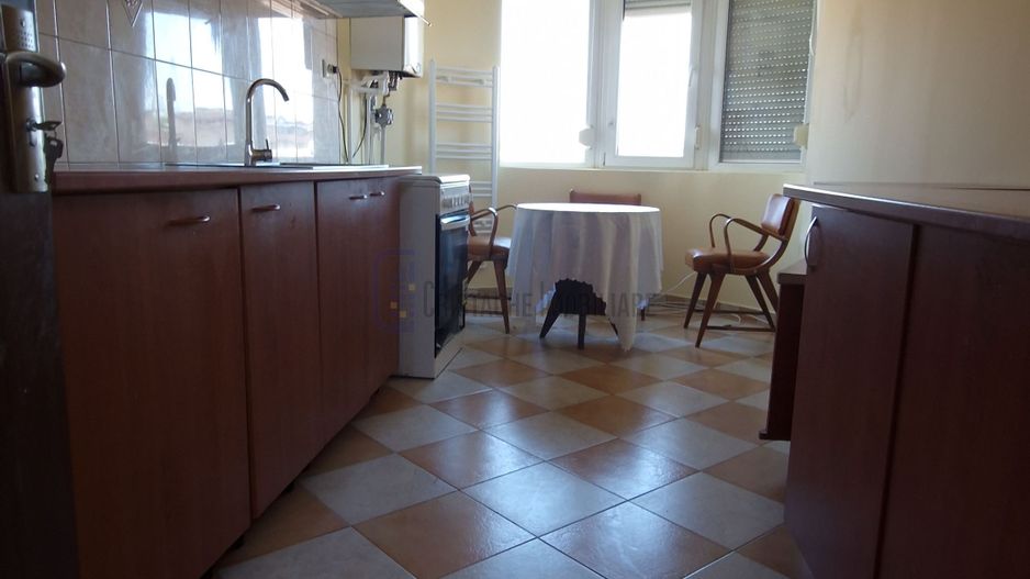 Apartament 2 camere, decomandat, situat in vila_supr. 70 mp_Cartier Republica - Poză 3