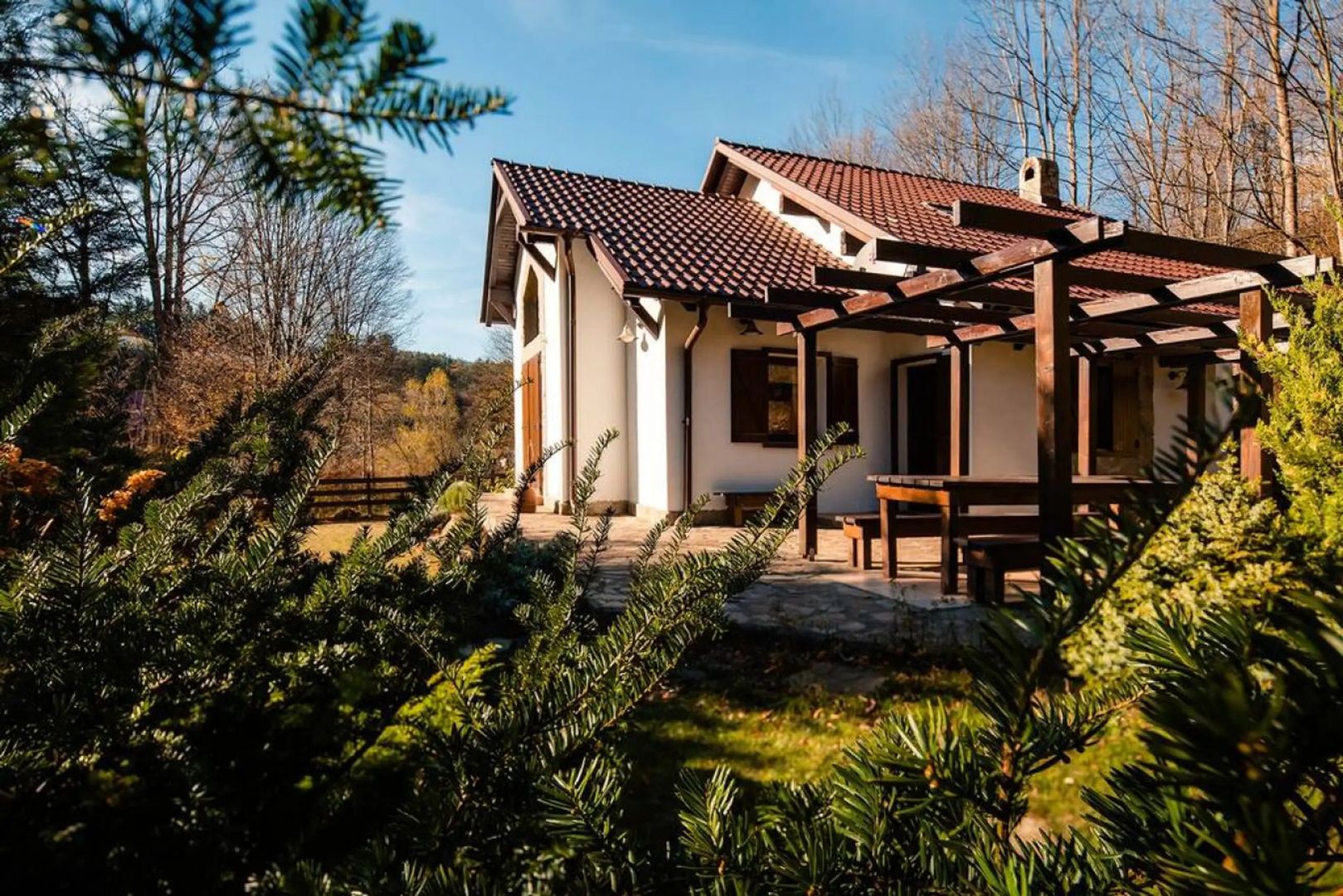 Investitie Valiug lacul Gozna Casa utilata 5 camere parau padure - Poză 6